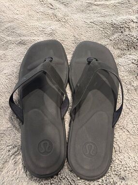 lululemon Black Logo-Text Flip Flops